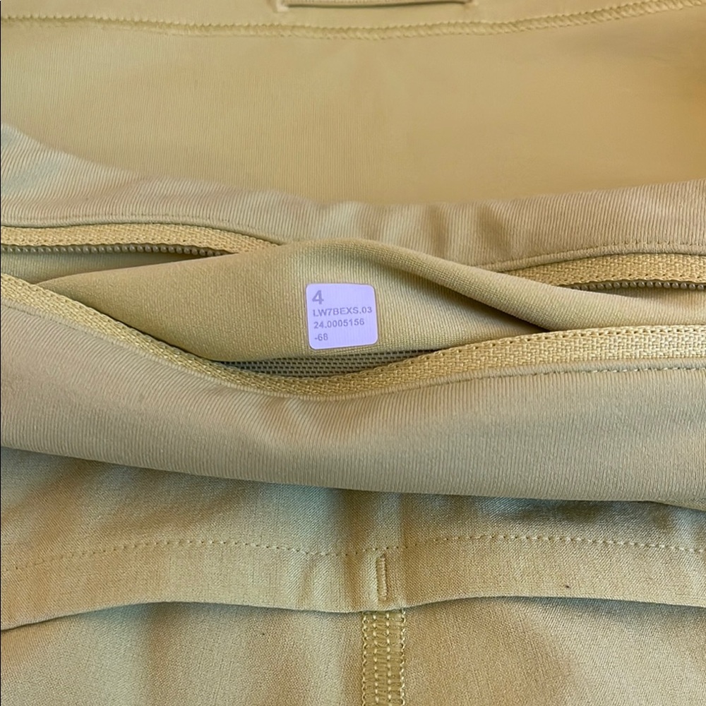 Lululemon Athletica High Rise Lined Speed Ups 2.5in - Electric Lemon Sz. 4 - Picture 3 of 4